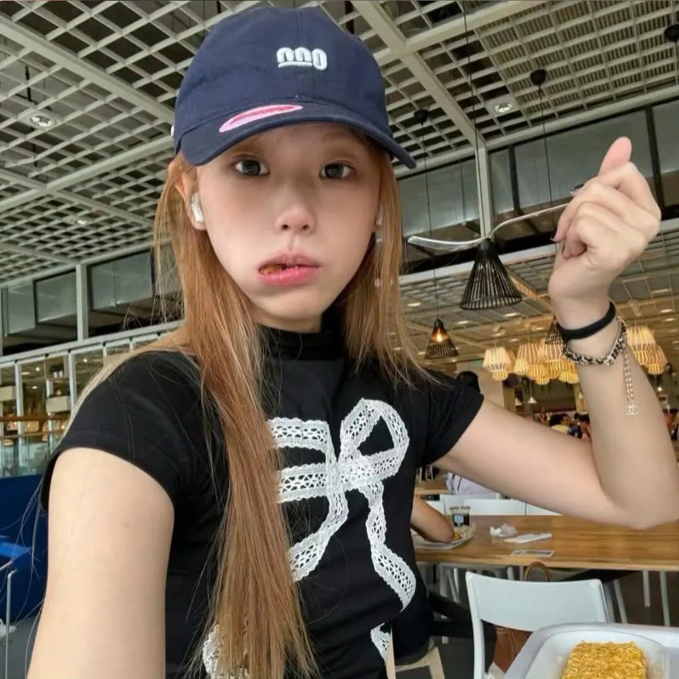 脱线家族封面